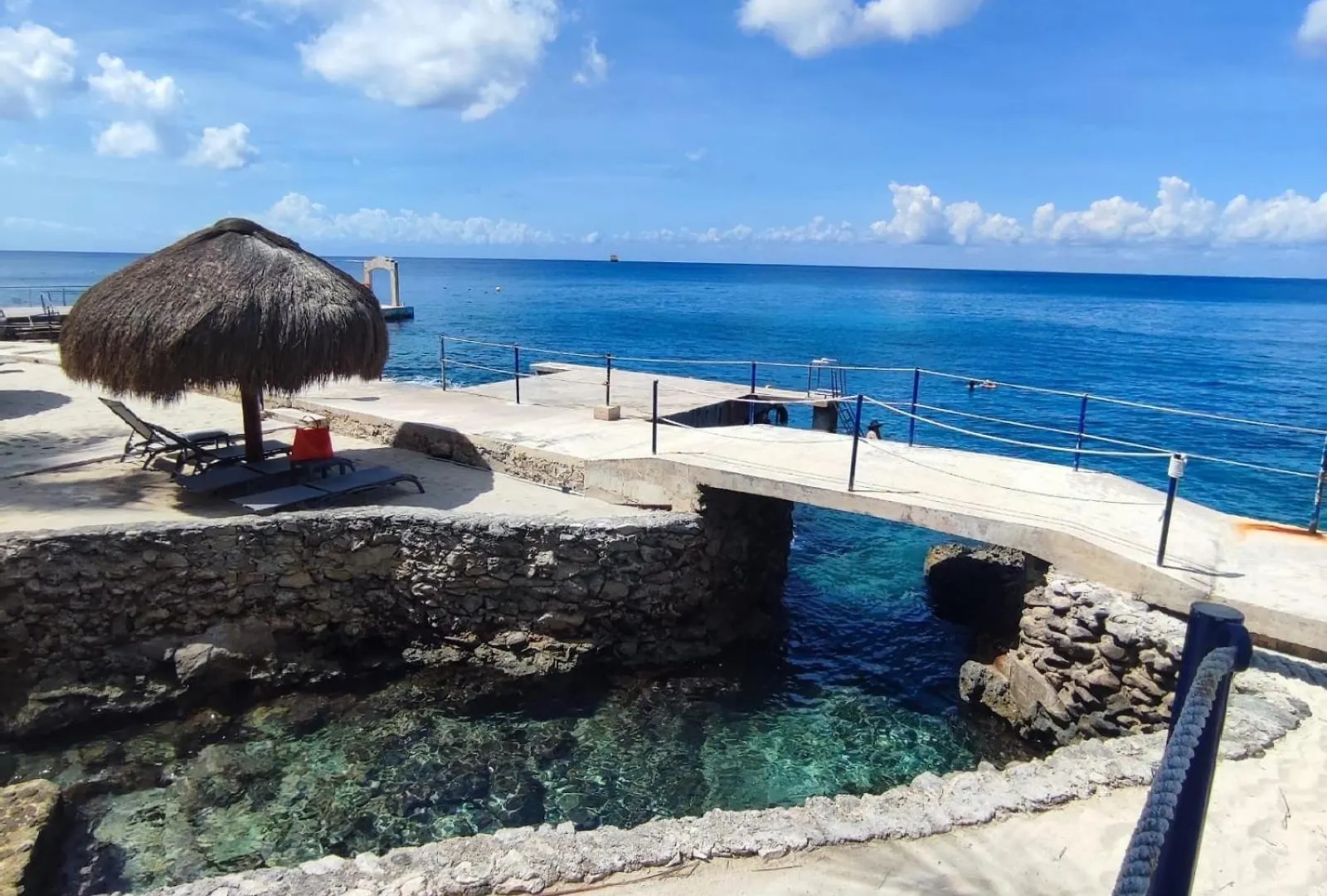 The Queen Of Cozumel - Urban Empire En-Suite City View - For Couples In Mind